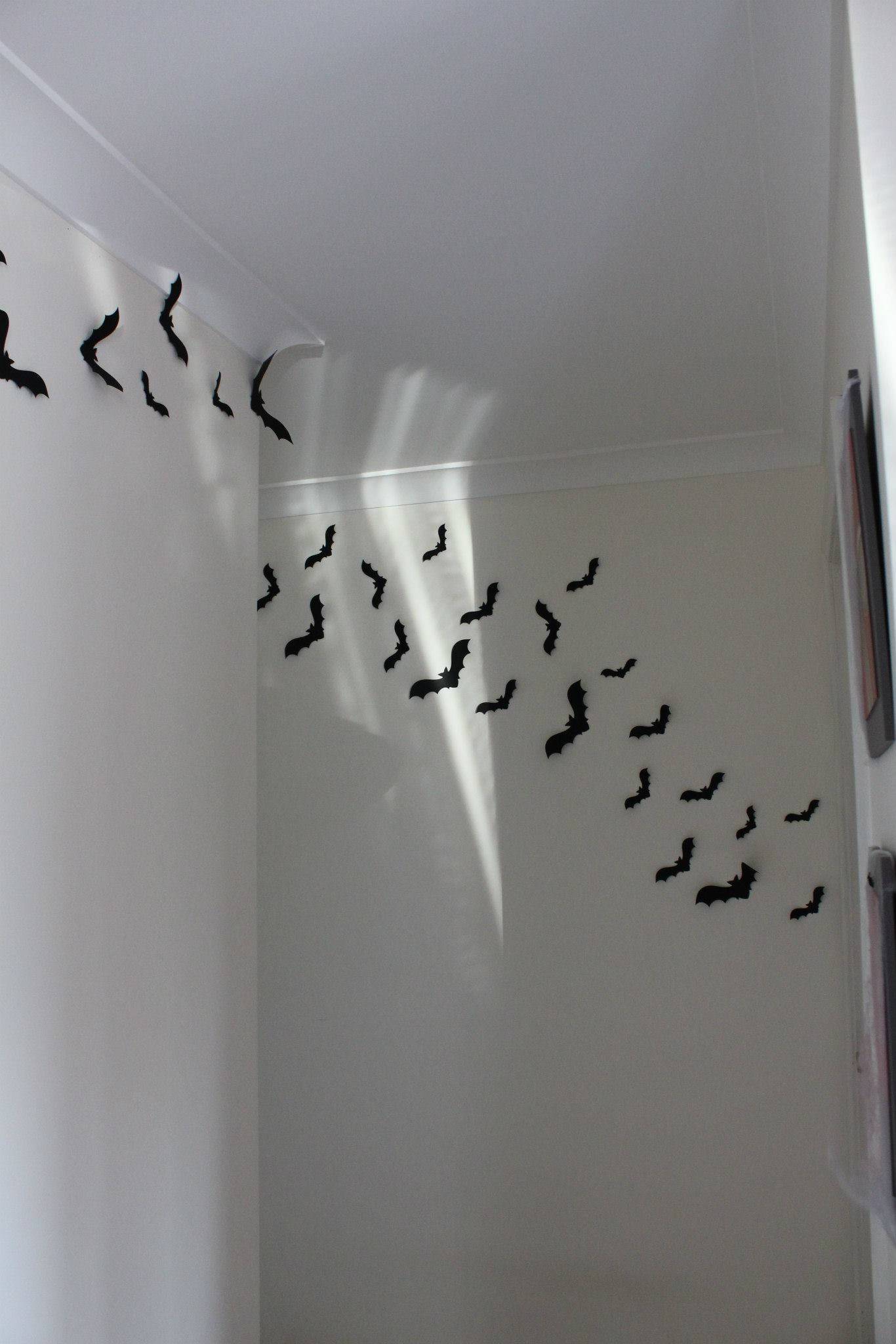 E&L Designs Halloween Paper Bats - Halloween Decorations